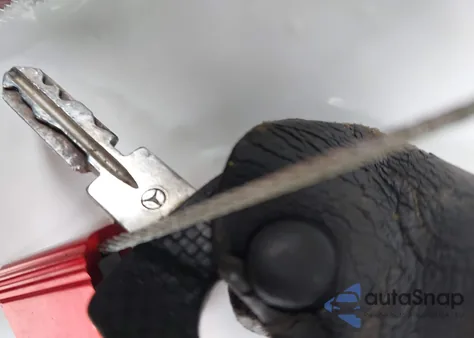 1995 Mercedes-Benz E 300D/300D Special из США, поврежденный, VIN WDBEB31E7SC265638